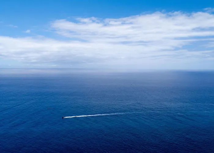 Lyra Lux Penthouse By Lovelystay