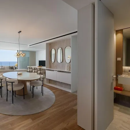 Lyra Lux Penthouse By Lovelystay *