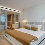 Lyra Lux Penthouse By Lovelystay