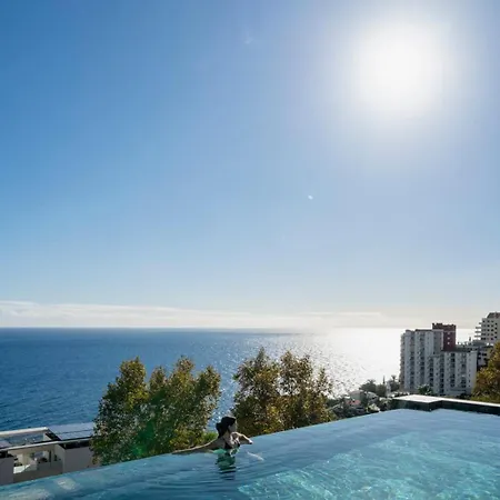 Lyra Lux Penthouse By Lovelystay *