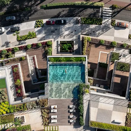 Lyra Lux Penthouse By Lovelystay