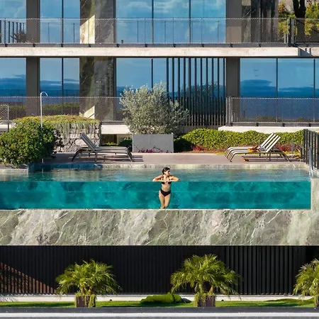 Lyra Lux Penthouse By Lovelystay