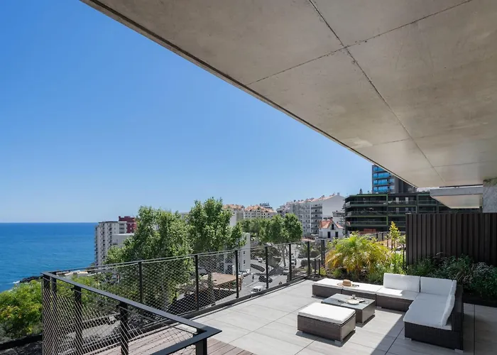 Lyra Lux Penthouse By Lovelystay Apartment *
