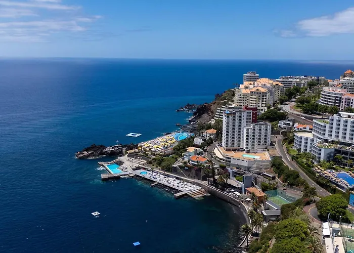 Lyra Lux Penthouse By Lovelystay